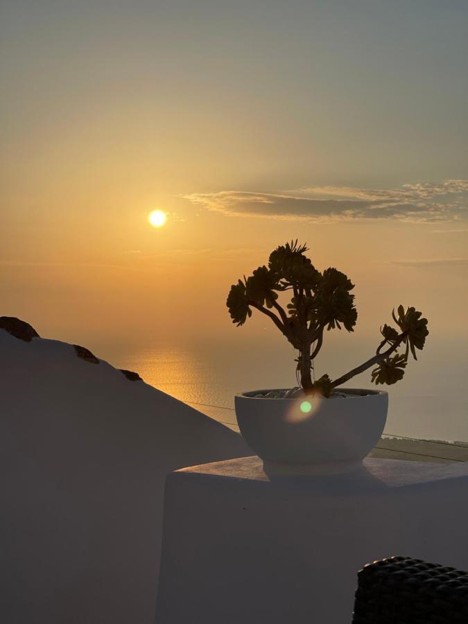 Amphora Villas Santorini Pyrgos Exterior photo