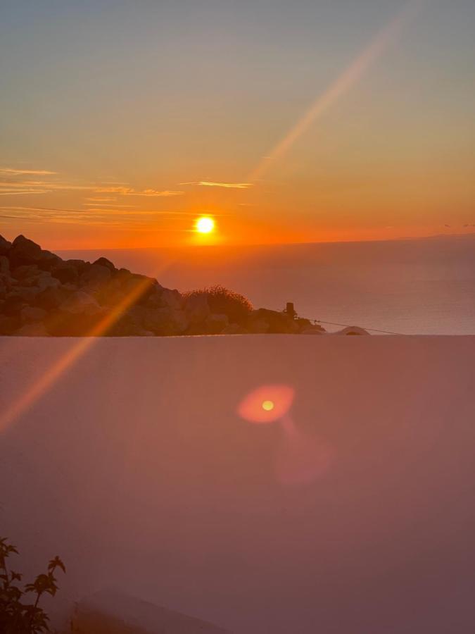 Amphora Villas Santorini Pyrgos Exterior photo